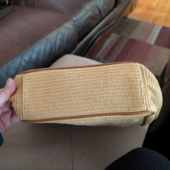 Michael Kors Woven Beige and Brown Shoulder Bag - Picture 4 of 8